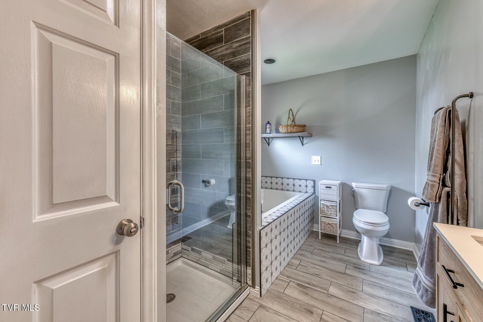 Photo #16: 4127 Grey Fox Drive