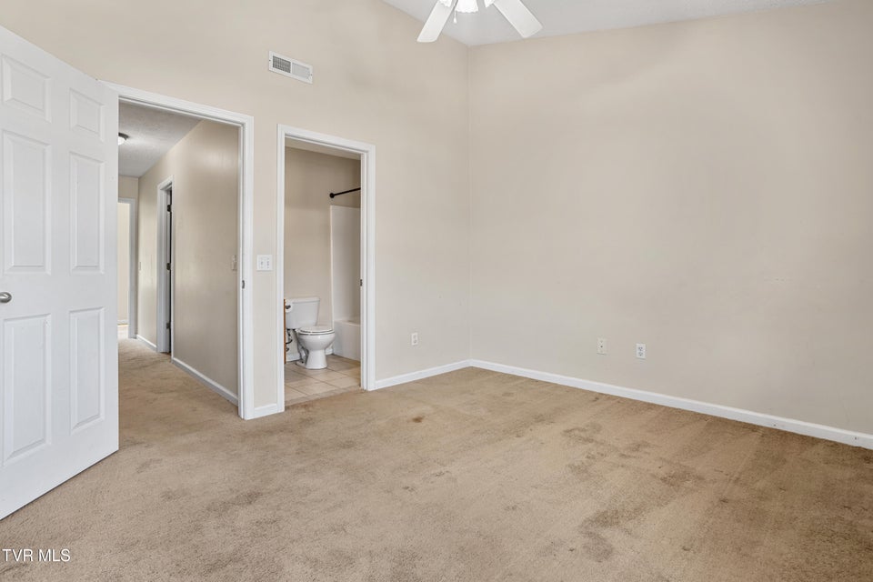 Photo #21: 671 Beaverview Drive