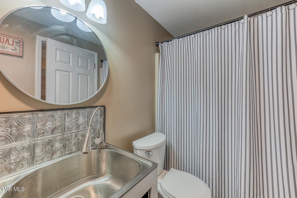 Photo #26: 4127 Grey Fox Drive