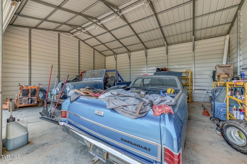 Photo #33: 4127 Grey Fox Drive