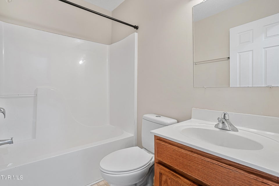 Photo #23: 671 Beaverview Drive