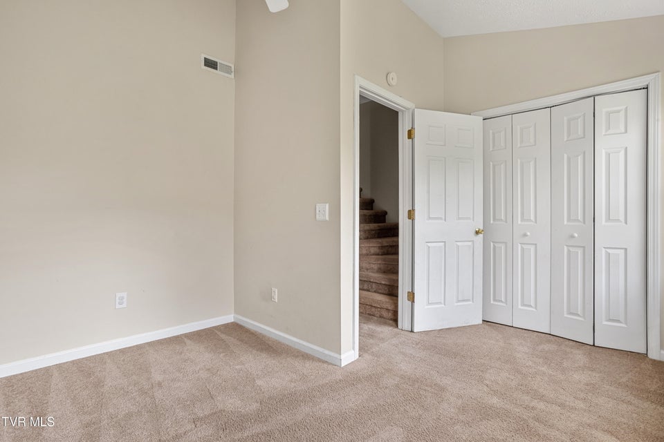 Photo #25: 671 Beaverview Drive