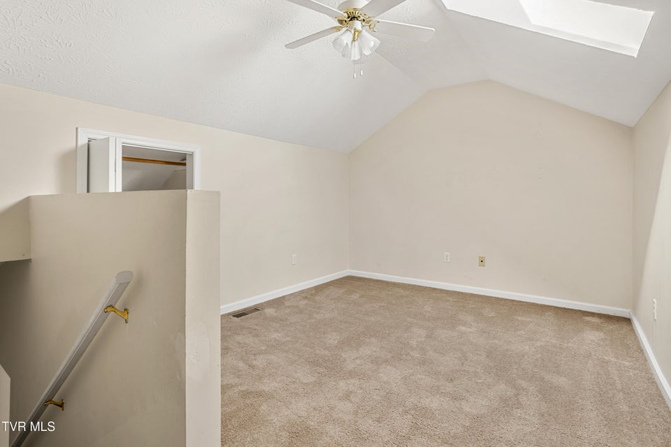 Photo #28: 671 Beaverview Drive