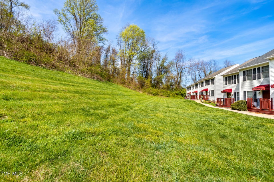 Photo #3: 671 Beaverview Drive