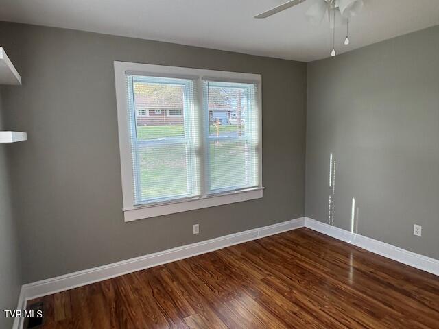 Photo #7: 328 Lakecrest Drive