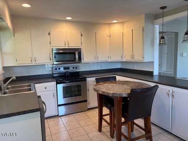 Photo #4: 328 Lakecrest Drive