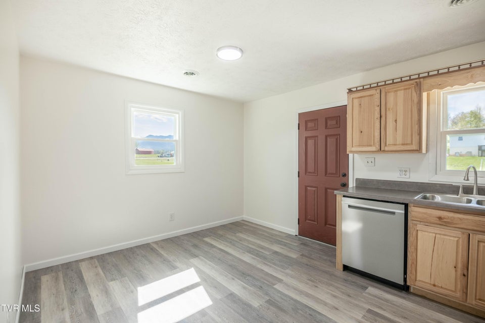 Photo #5: 2849 Tennessee 107 