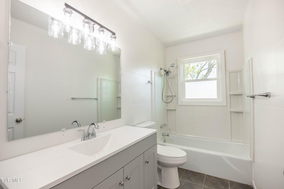 Photo #10: 2849 Tennessee 107 