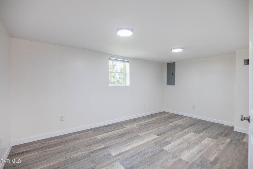 Photo #15: 2849 Tennessee 107 