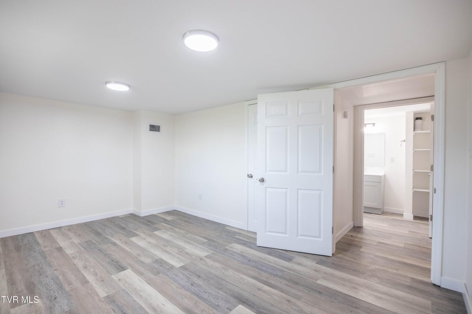 Photo #18: 2849 Tennessee 107 