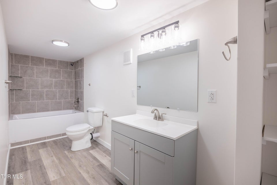 Photo #19: 2849 Tennessee 107 