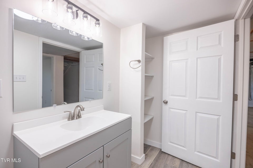 Photo #20: 2849 Tennessee 107 