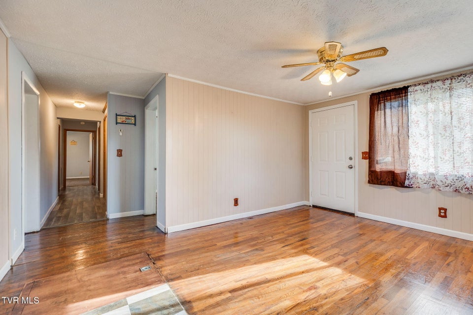 Photo #10: 721 Rector Drive