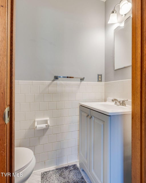 Photo #18: 721 Rector Drive