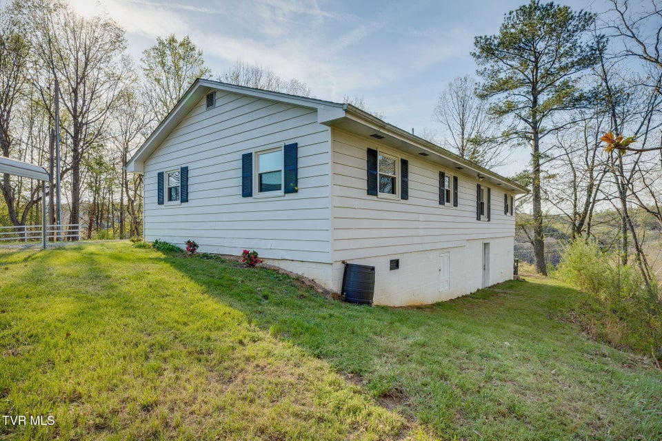 Photo #25: 721 Rector Drive