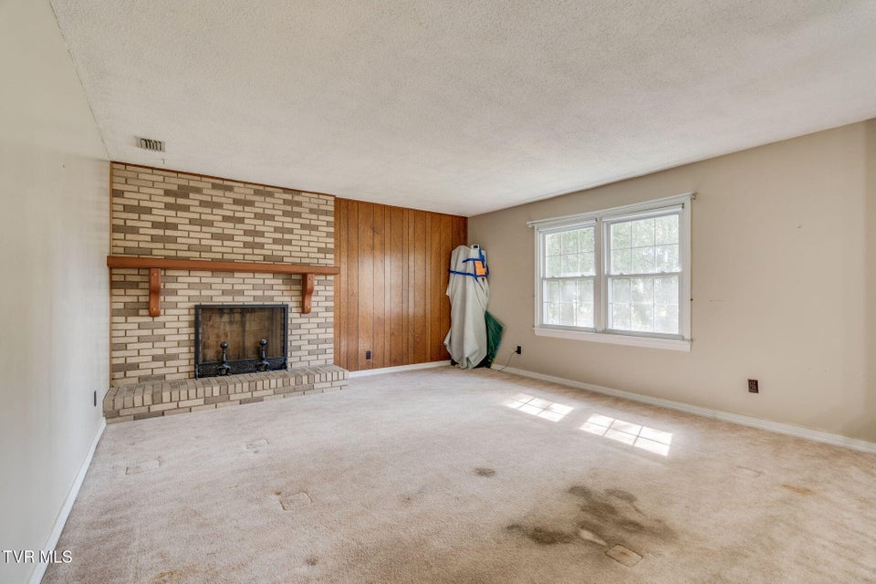 Photo #6: 121 Independence Lane