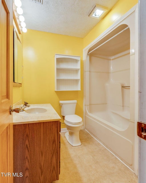 Photo #18: 121 Independence Lane