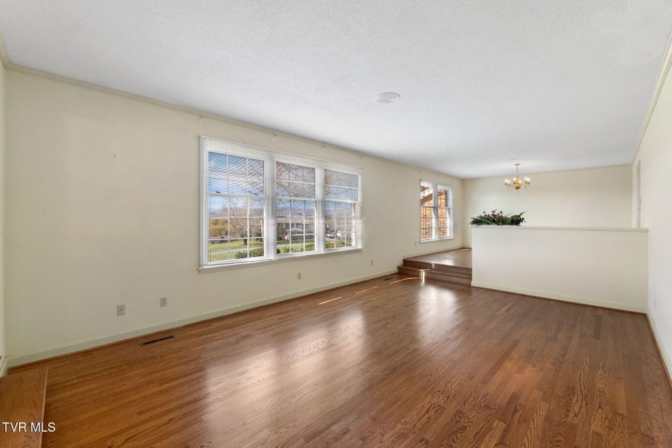 Photo #25: 12084 Tanglewood Drive