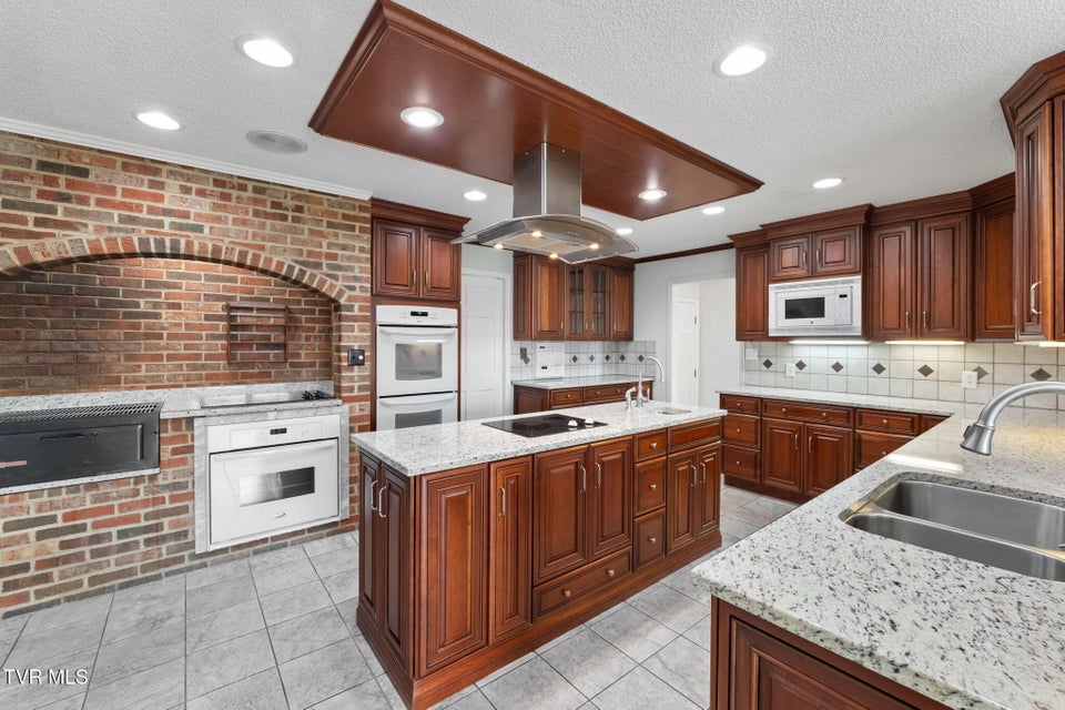 Photo #31: 12084 Tanglewood Drive