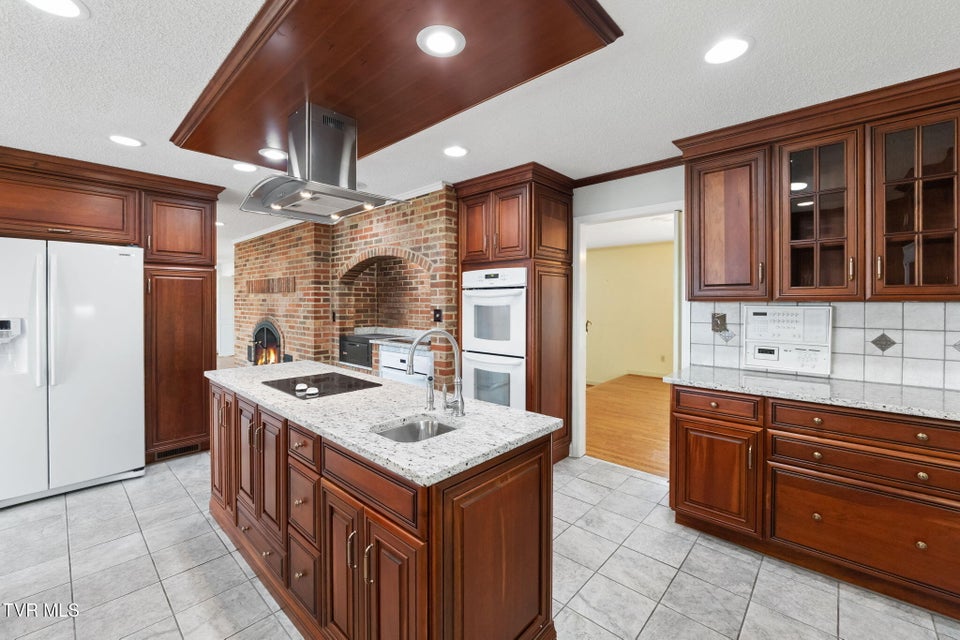 Photo #34: 12084 Tanglewood Drive