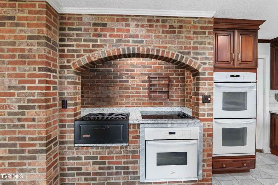 Photo #38: 12084 Tanglewood Drive