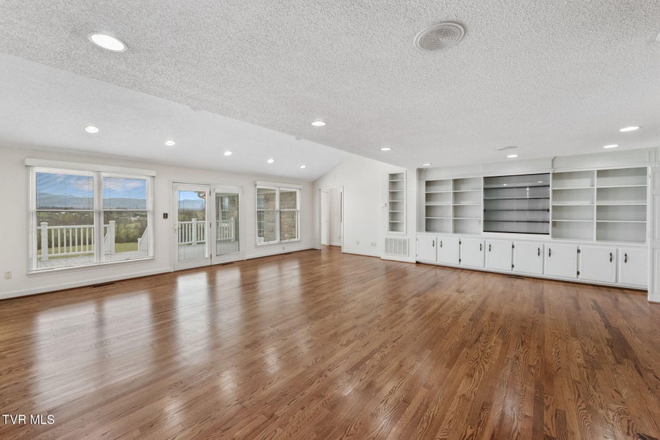 Photo #44: 12084 Tanglewood Drive