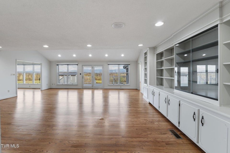 Photo #45: 12084 Tanglewood Drive