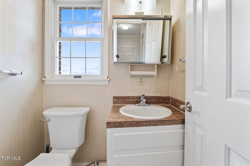 Photo #51: 12084 Tanglewood Drive