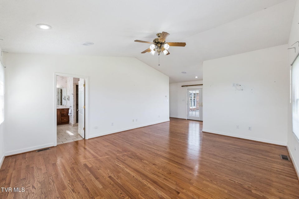 Photo #64: 12084 Tanglewood Drive