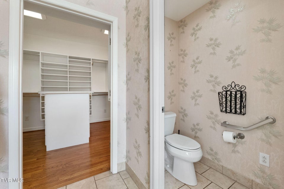 Photo #68: 12084 Tanglewood Drive