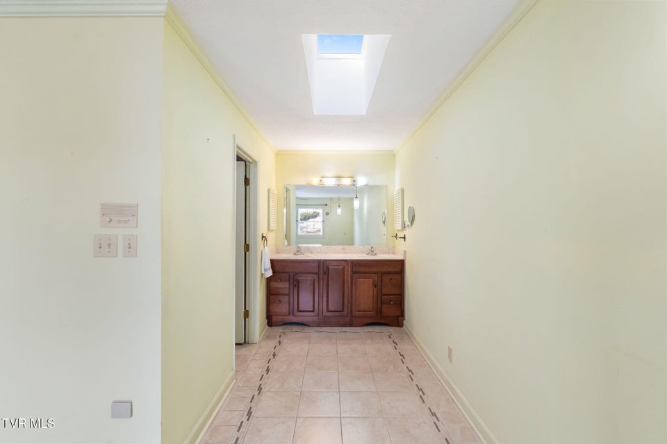 Photo #77: 12084 Tanglewood Drive