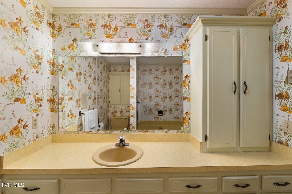 Photo #90: 12084 Tanglewood Drive