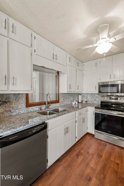 Photo #14: 255 Old Kentucky Road