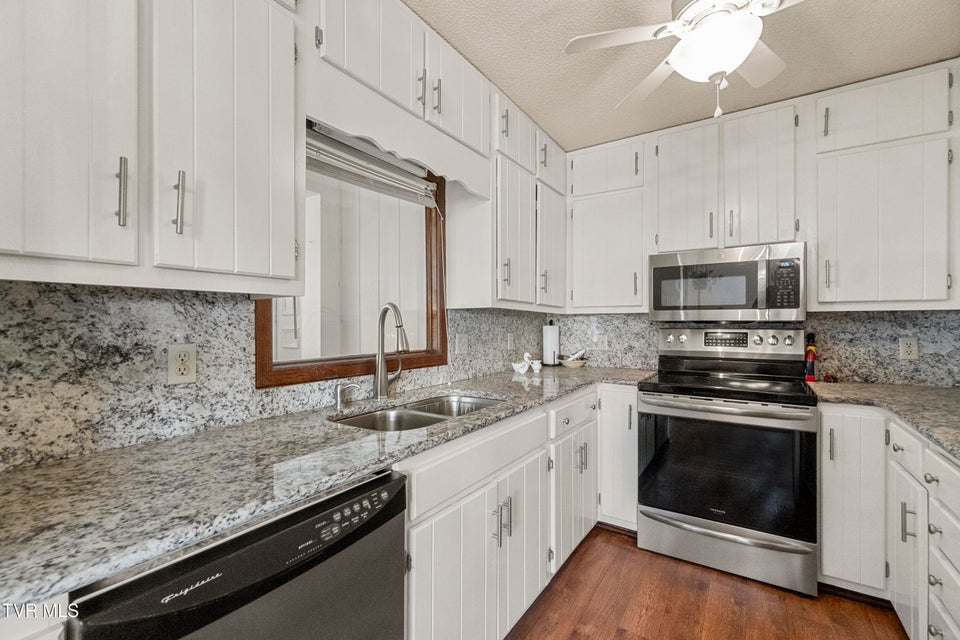 Photo #15: 255 Old Kentucky Road