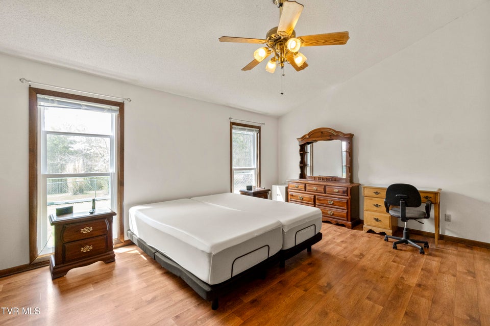 Photo #35: 255 Old Kentucky Road