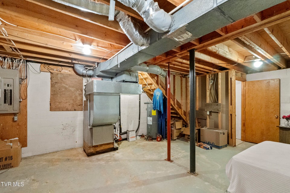 Photo #41: 255 Old Kentucky Road