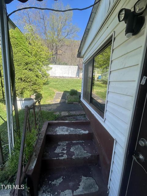 Photo #21: 18 3rd Avenue