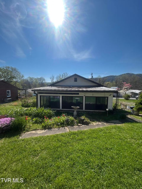 Photo #23: 18 3rd Avenue