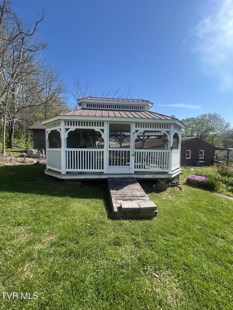 Photo #24: 18 3rd Avenue