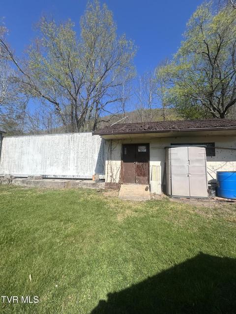 Photo #28: 18 3rd Avenue