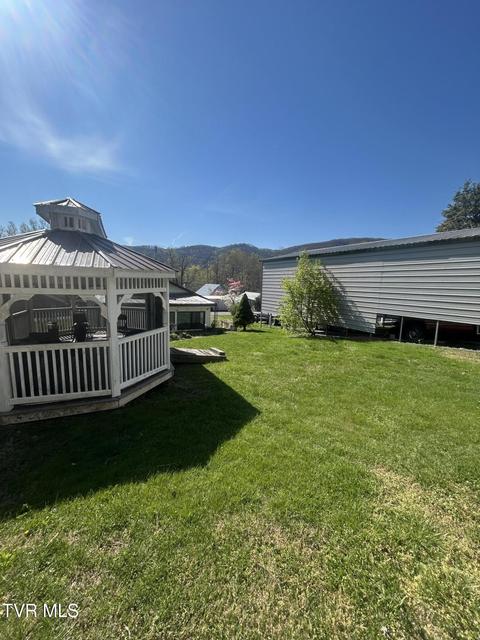 Photo #29: 18 3rd Avenue