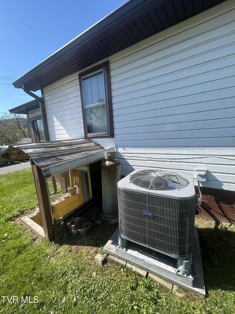 Photo #32: 18 3rd Avenue