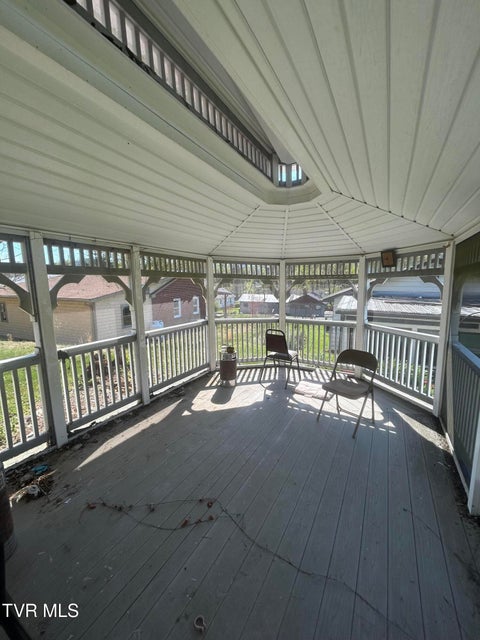 Photo #25: 18 3rd Avenue