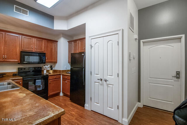 Photo #10: 116 Tipton Street