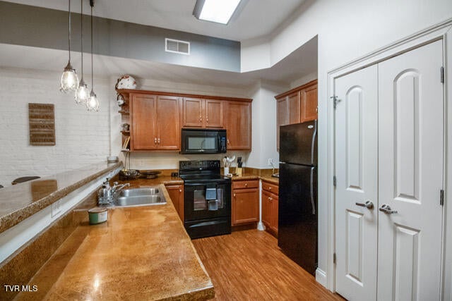 Photo #11: 116 Tipton Street