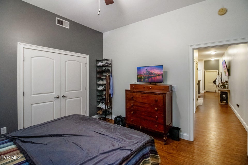 Photo #16: 116 Tipton Street