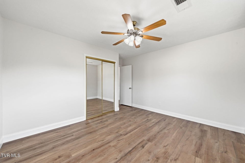 Photo #18: 515 Poplar Street