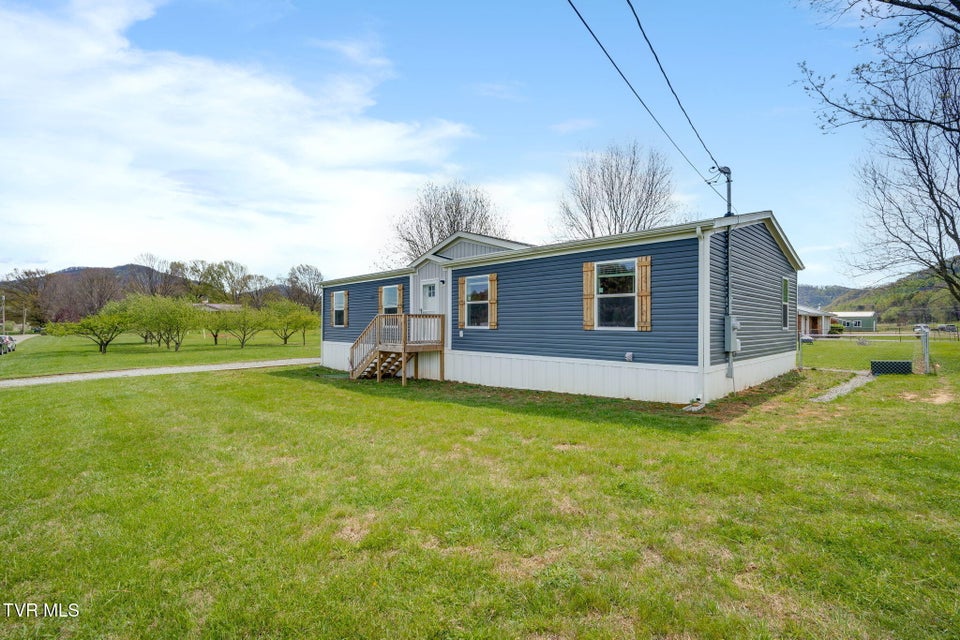 Photo #3: 112 Maple Lane