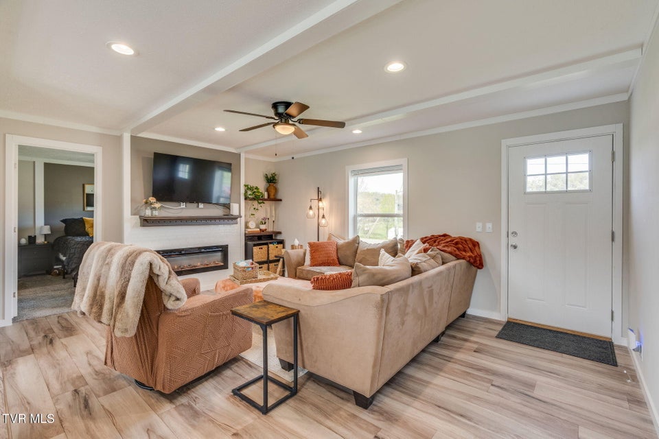 Photo #5: 112 Maple Lane