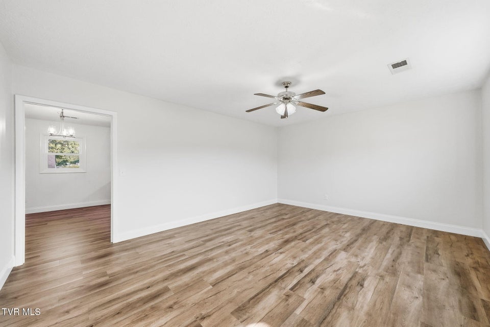 Photo #24: 515 Poplar Street